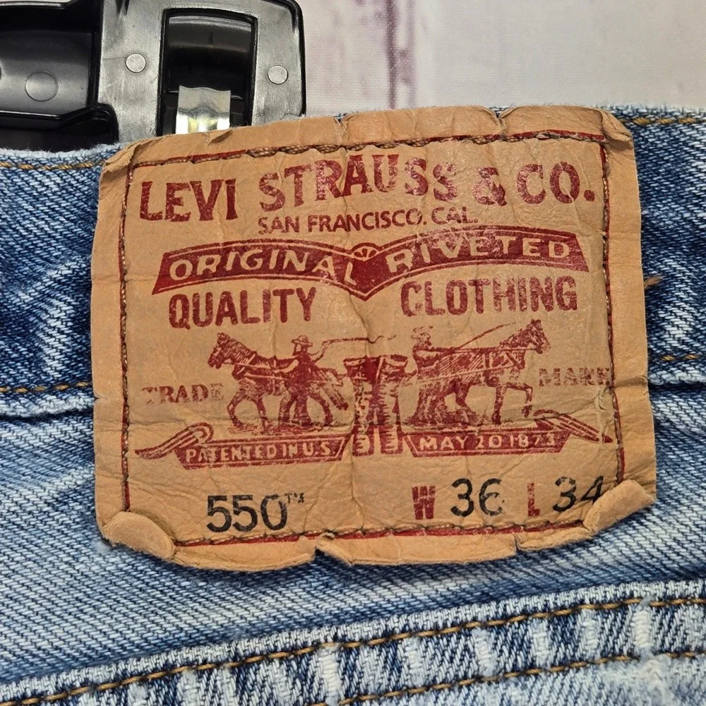 Y2K Levis 550 Relaxed‎ Fit Light Wash Blue Denim Jeans Mens 36x34 100% Cotton